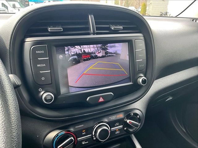 Used 2023 Kia Soul LX w/ LX Technology Package FWD image 26