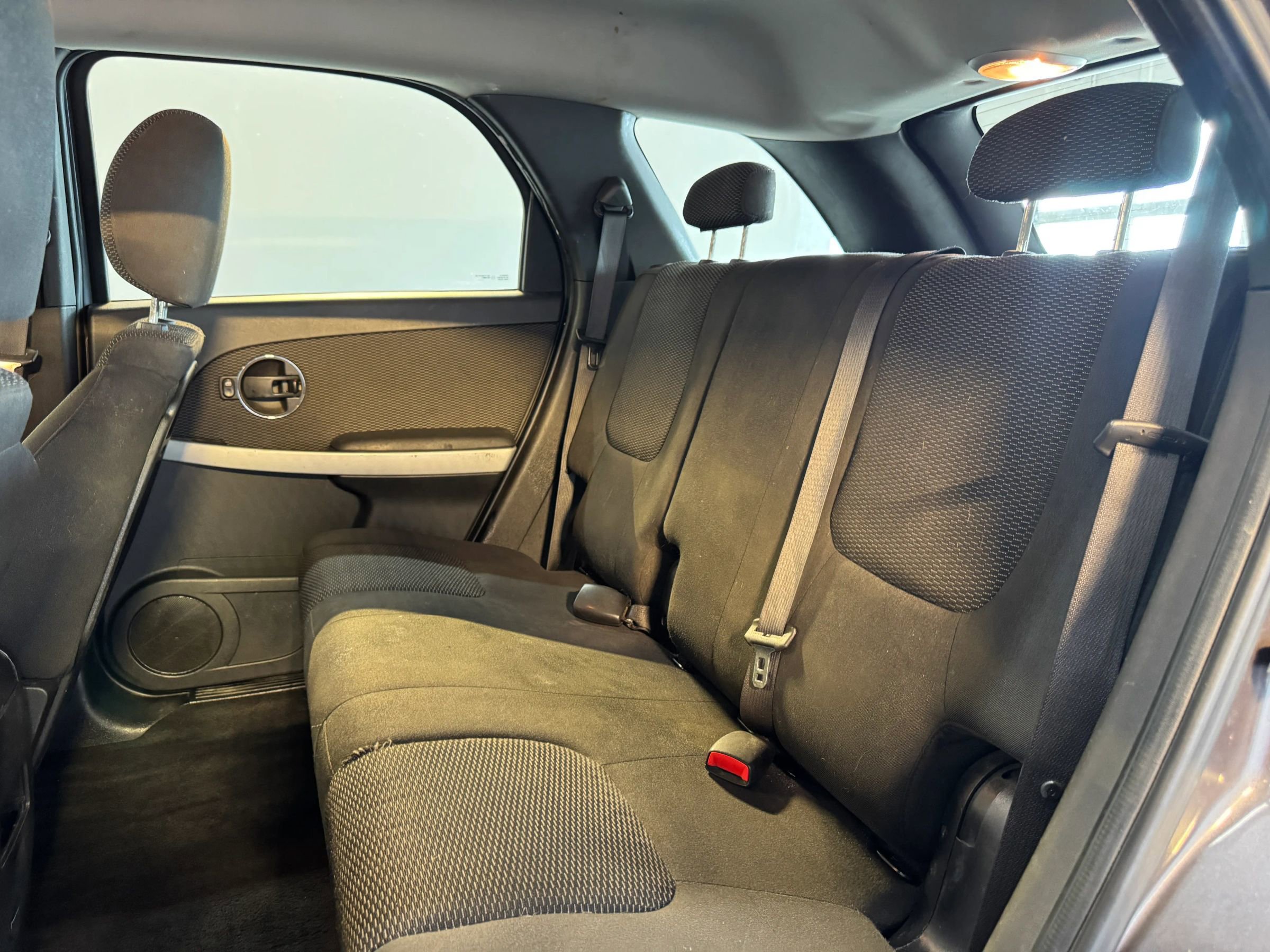 Used 2008 Pontiac Torrent 2WD image 24