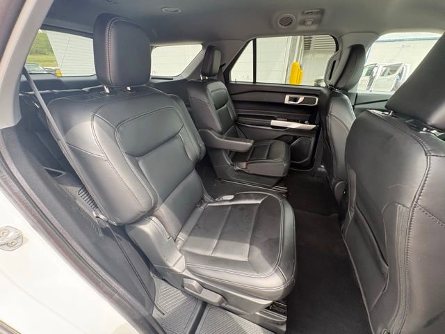 Used 2023 Ford Explorer XLT w/ Equipment Group 202A AWD/4WD image 30