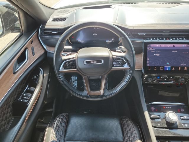 Used 2022 Jeep Grand Cherokee Summit AWD/4WD image 11