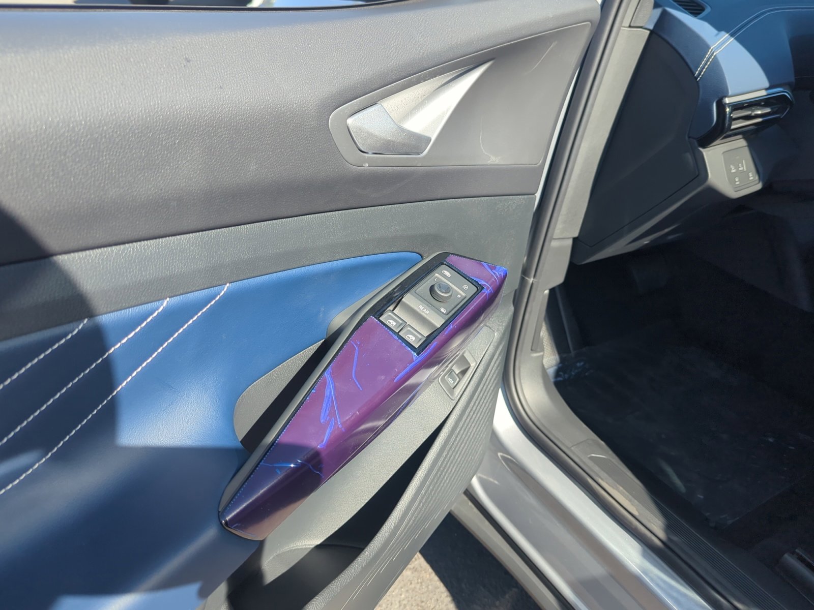 New 2025 Volkswagen ID.4 Pro S RWD image 13