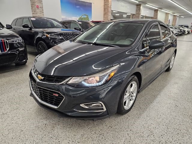 Used 2018 Chevrolet Cruze LT w/ Convenience Package image 1