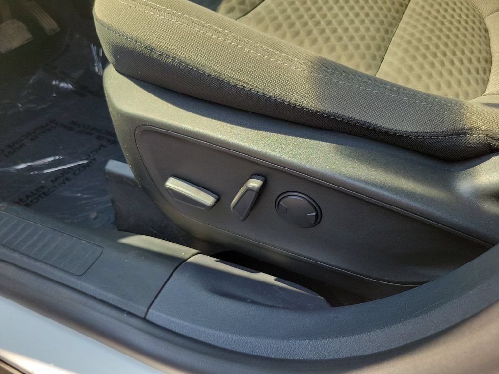 Certified 2022 Ford Escape SE w/ SE Sport Appearance Package AWD/4WD image 9