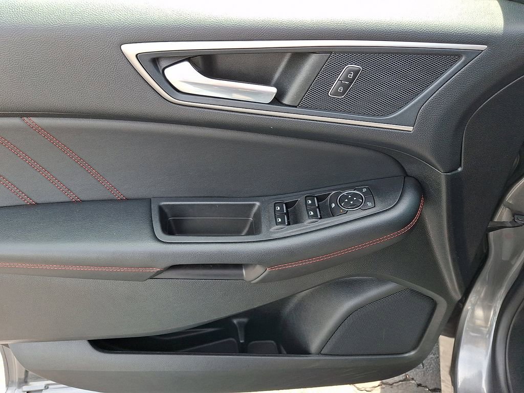 Certified 2022 Ford Edge ST-Line AWD/4WD image 12