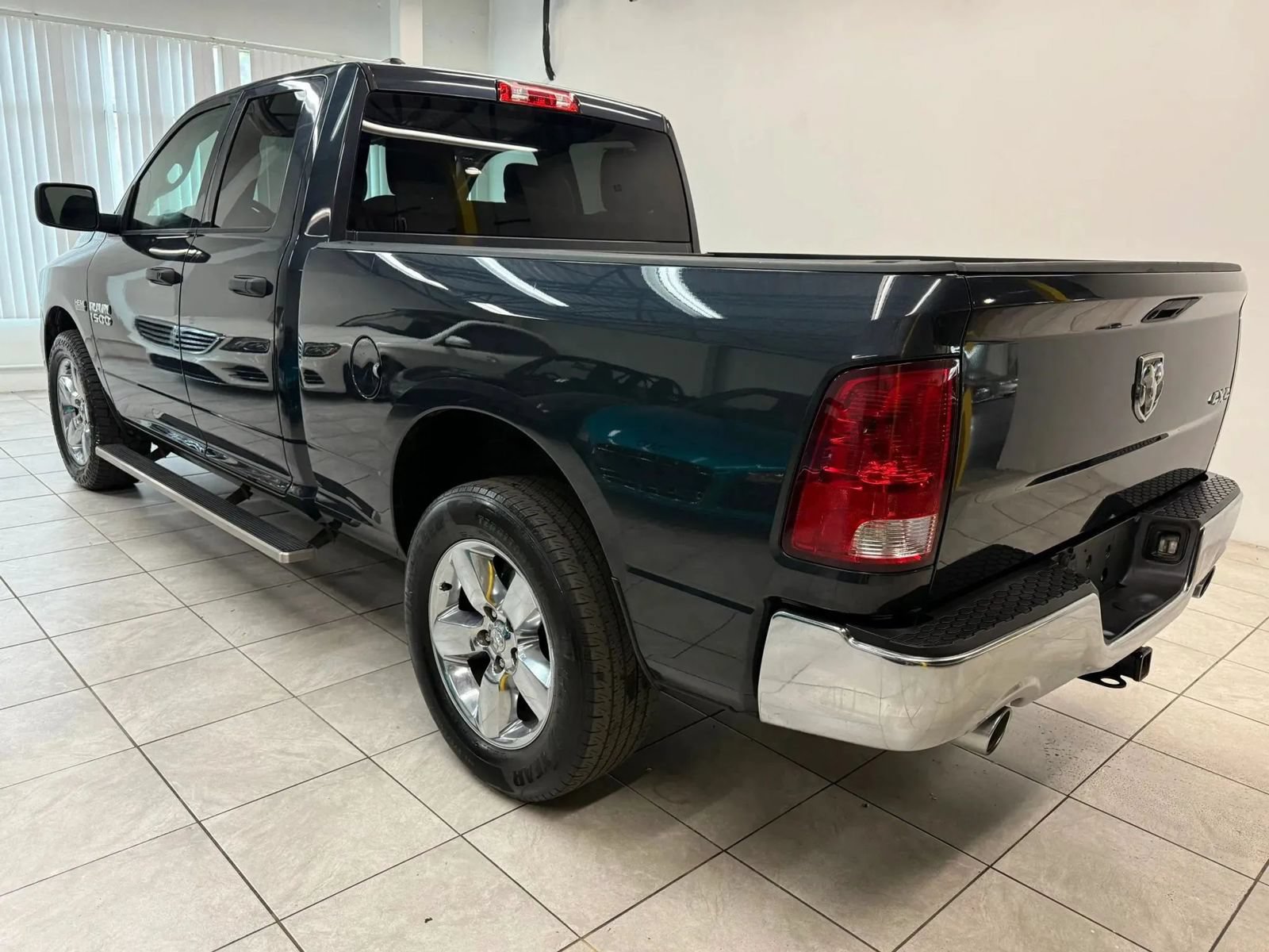 Used 2018 RAM 1500 Express w/ Express Value Package AWD/4WD image 7