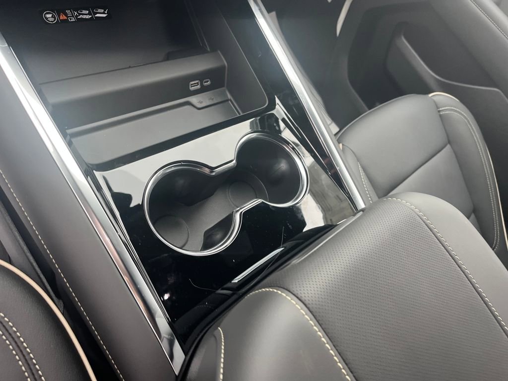 New 2026 Chevrolet Suburban Premier image 16