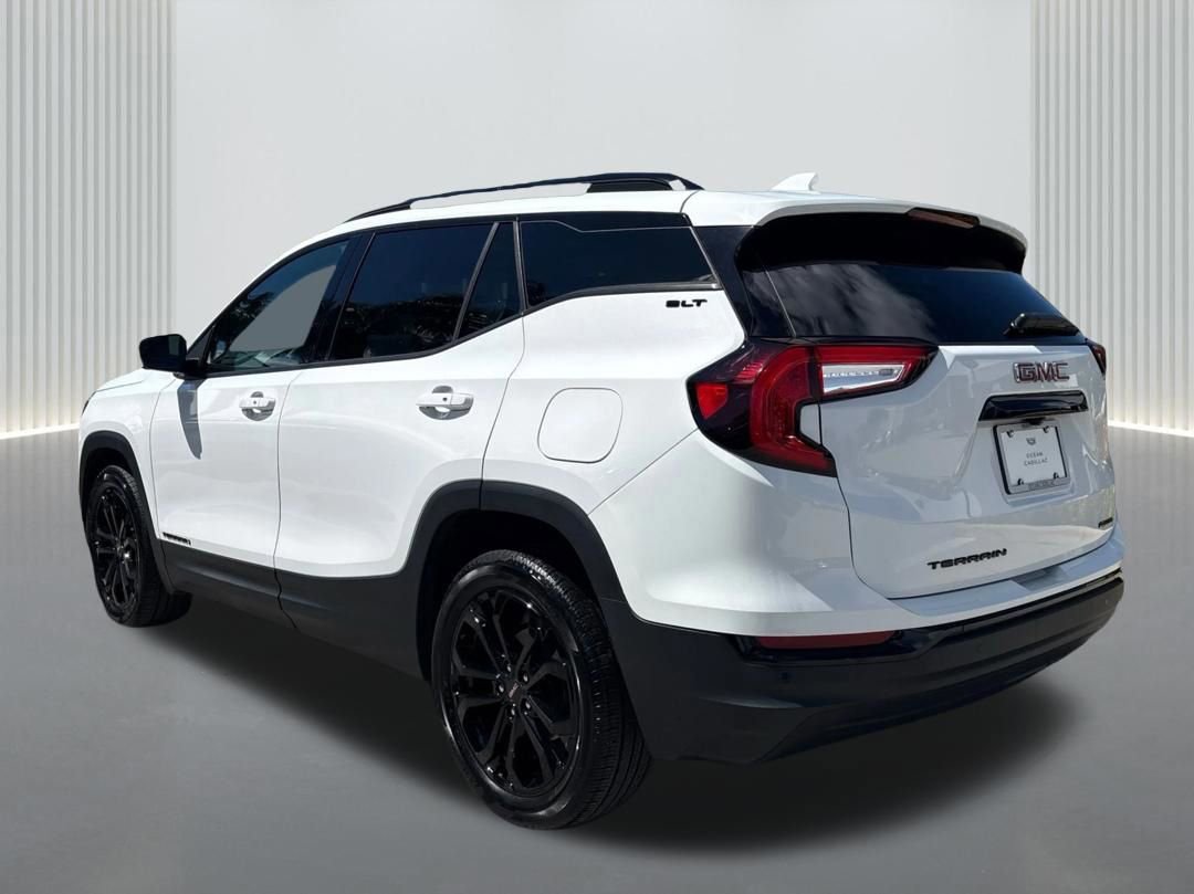 Used 2022 GMC Terrain SLT w/ Infotainment Package II image 7