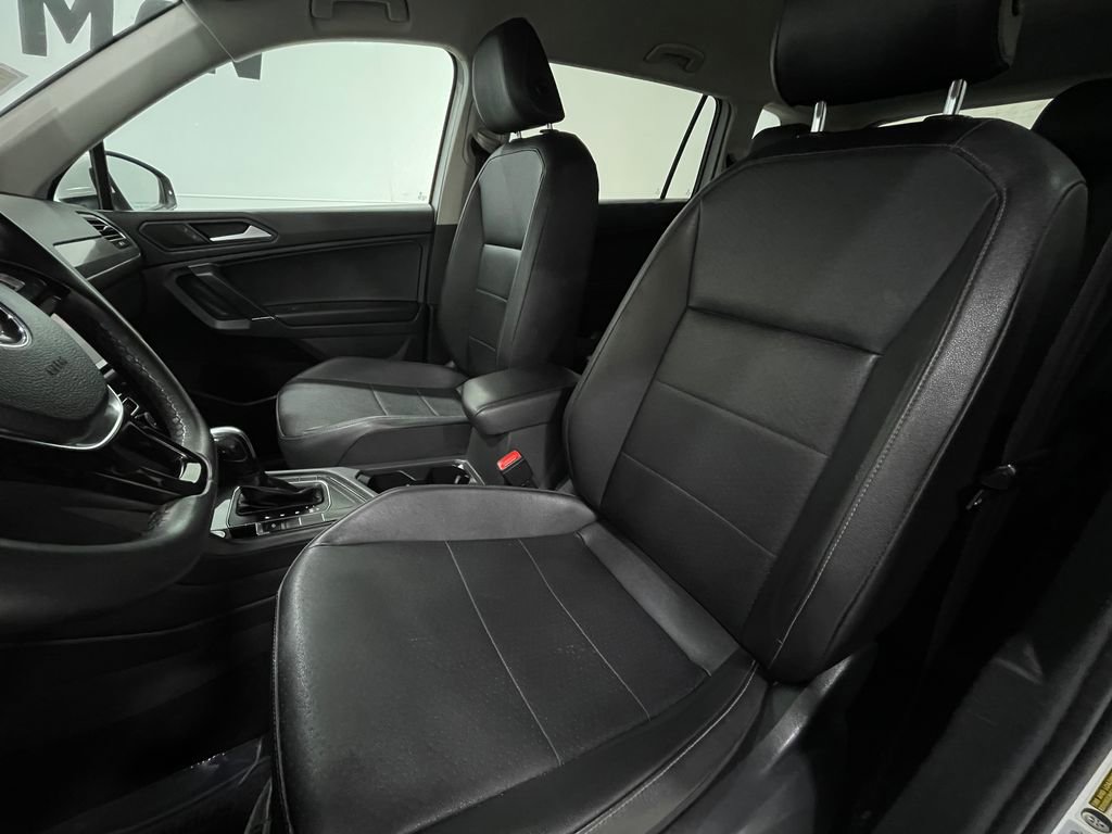 Used 2020 Volkswagen Tiguan SEL image 12