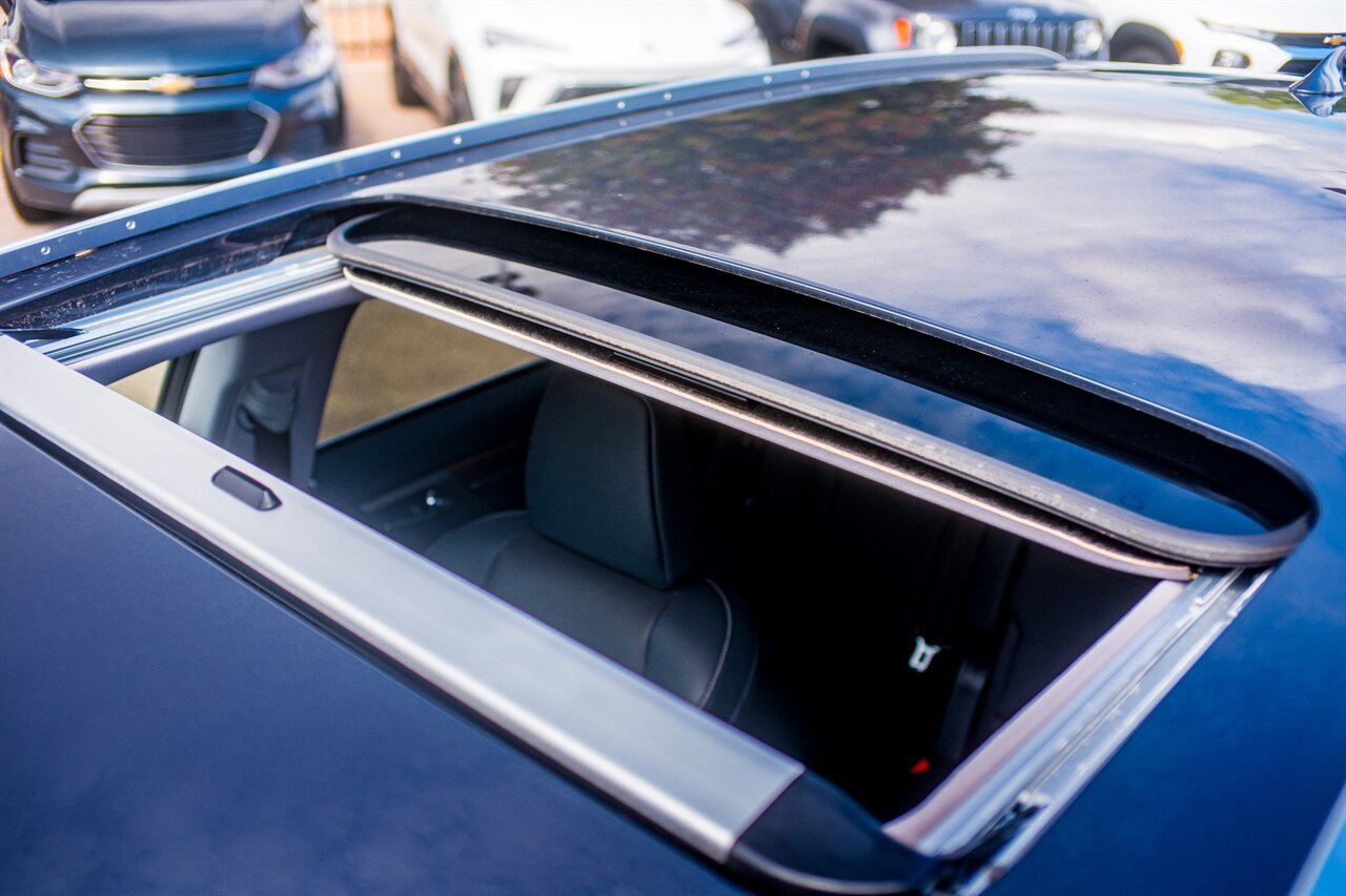 Used 2022 Lexus RX 350L FWD w/ Premium Package image 28