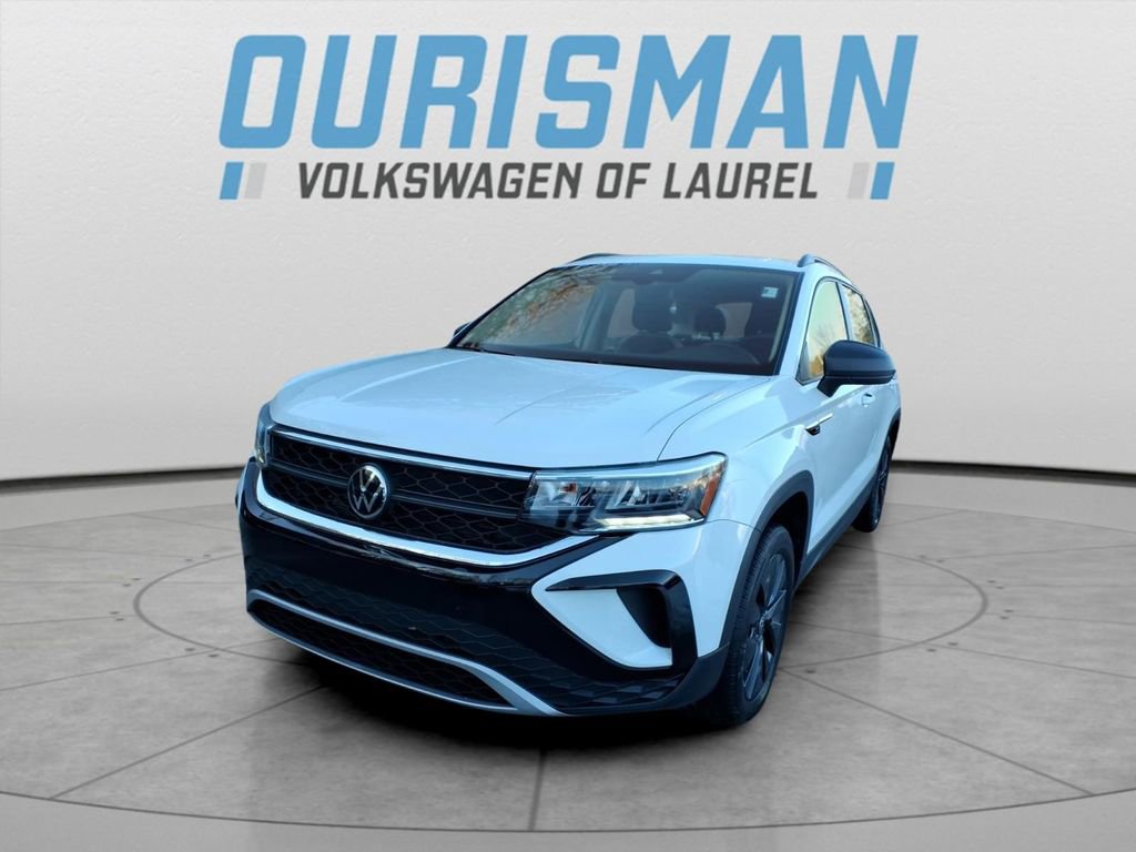 Used 2022 Volkswagen Taos S w/ IQ Drive S Package image 5