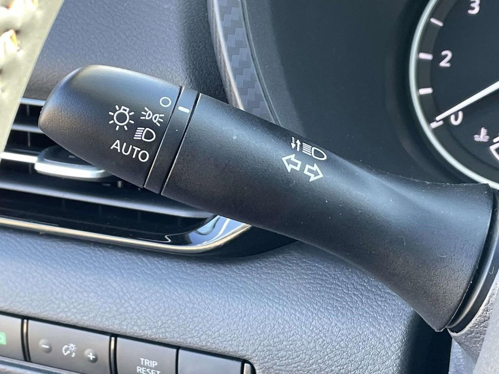 Used 2025 Nissan Sentra SR image 21