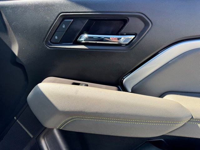 Used 2025 Chevrolet Colorado ZR2 w/ Technology Package image 25