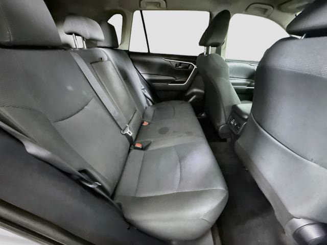 Used 2022 Toyota RAV4 LE FWD image 25