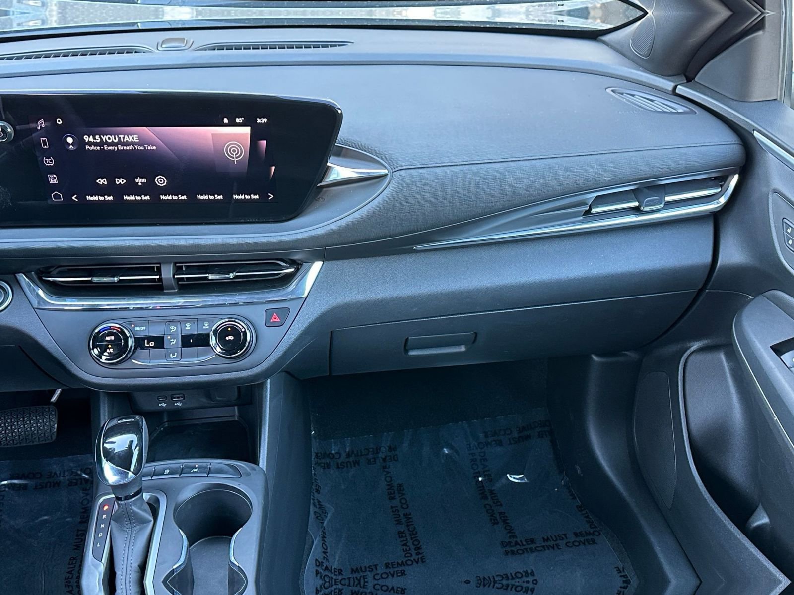 Used 2025 Buick Envista Preferred image 33