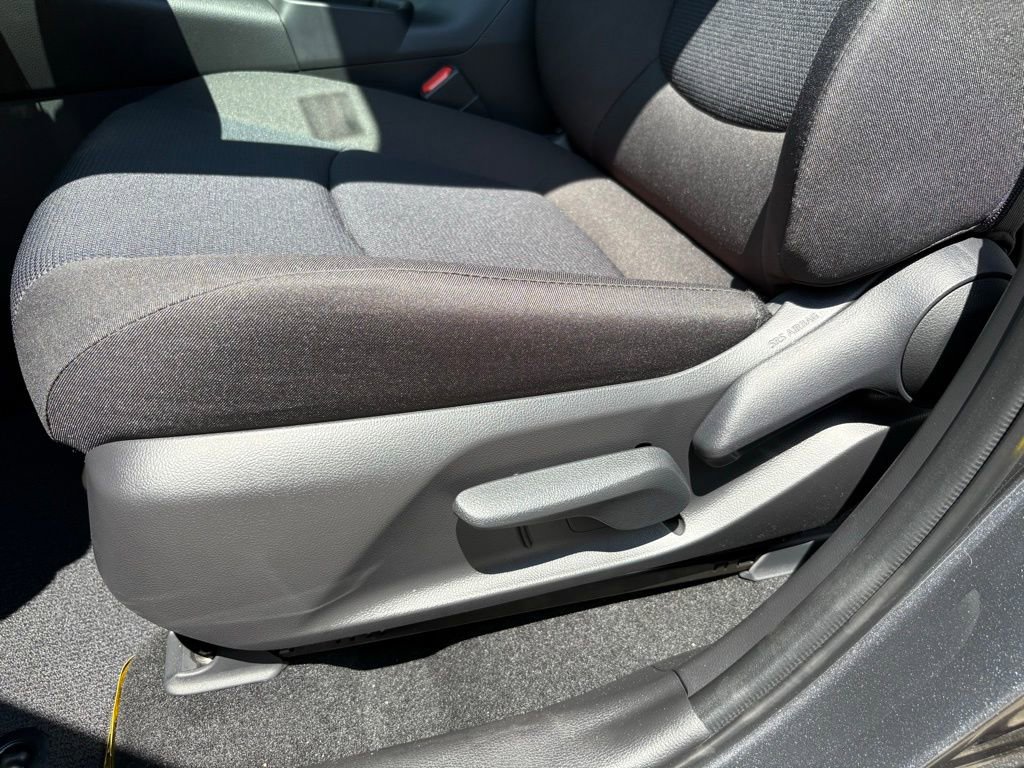 Used 2025 Toyota RAV4 LE image 28