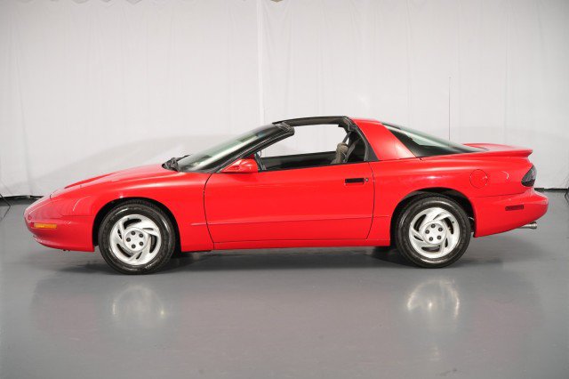 Used 1994 Pontiac Firebird Formula RWD image 2