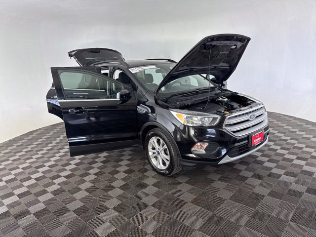 Used 2018 Ford Escape SE w/ Ford Safe & Smart Package FWD image 15