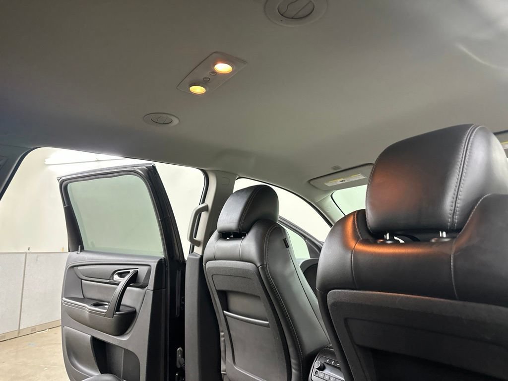 Used 2017 Chevrolet Traverse LT AWD/4WD image 18