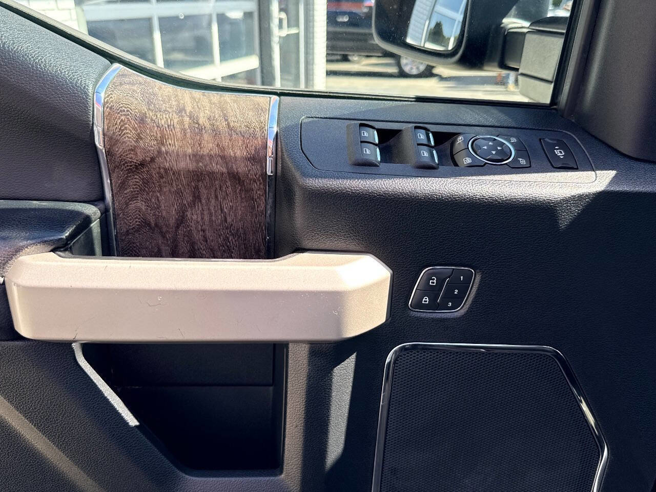 Used 2018 Ford F250 Lariat w/ Lariat Ultimate Package image 19