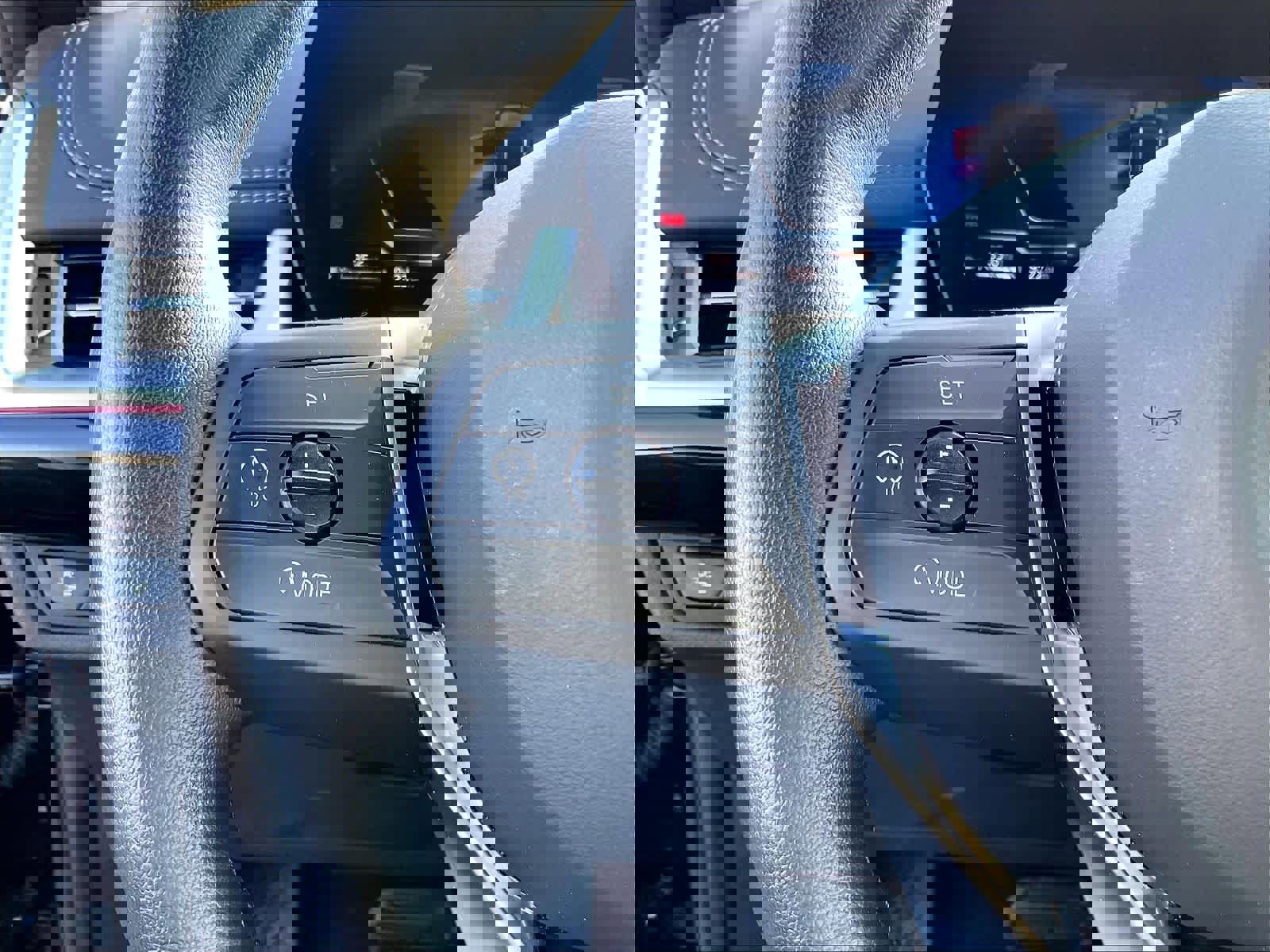 Used 2025 BMW X1 xDrive28i w/ Convenience Package image 19