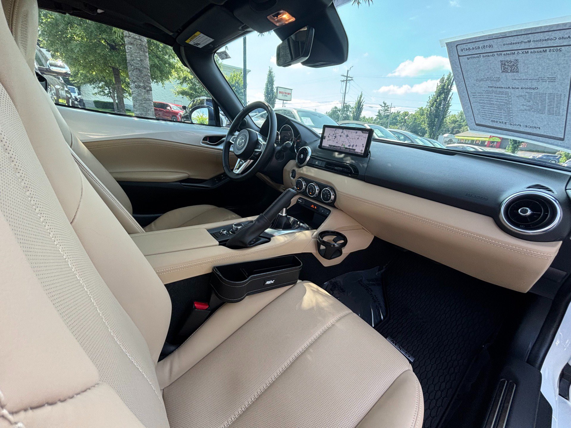 Used 2025 MAZDA MX-5 Miata RF Grand Touring RWD image 29