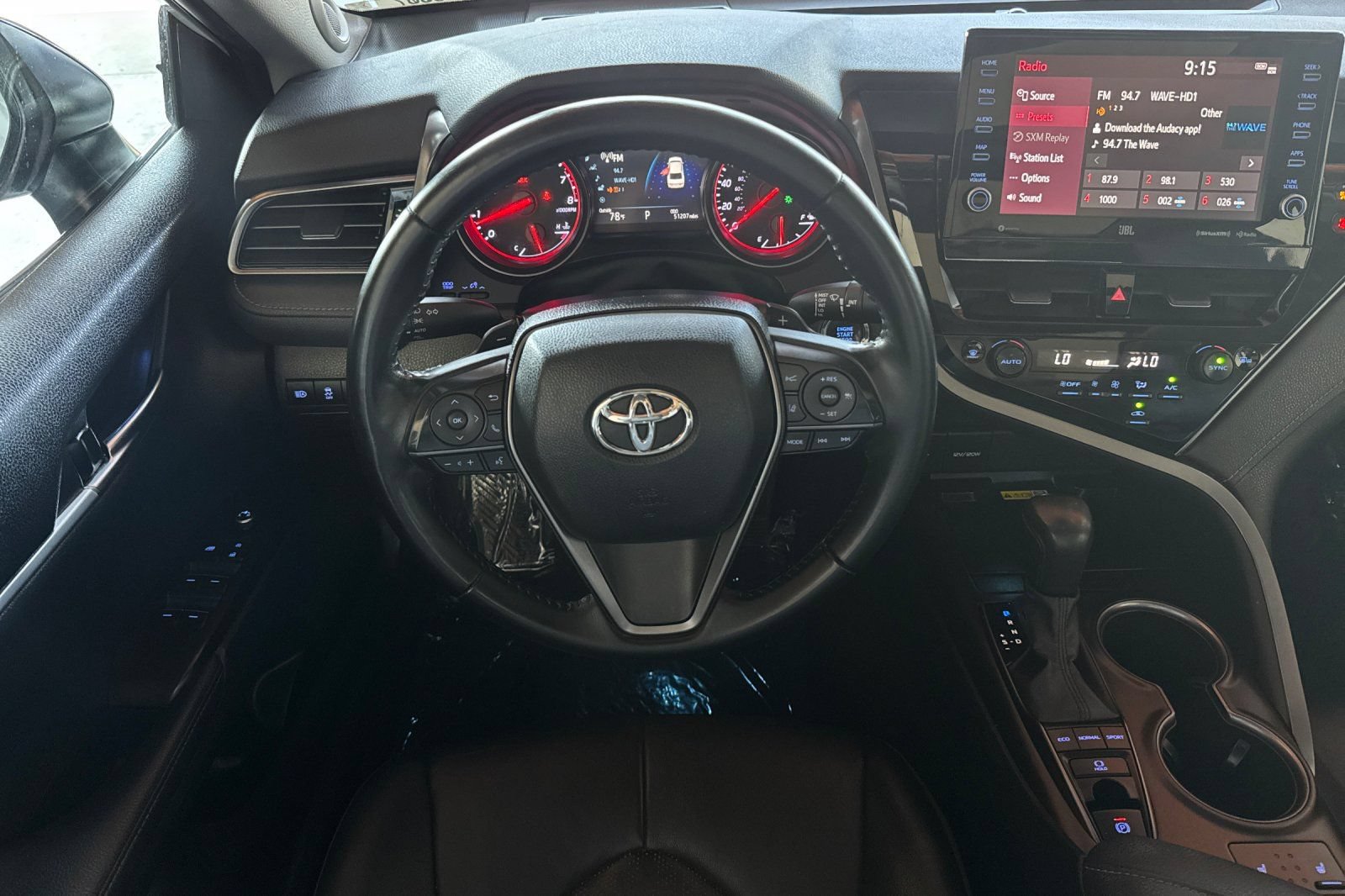 Used 2022 Toyota Camry XSE FWD image 17