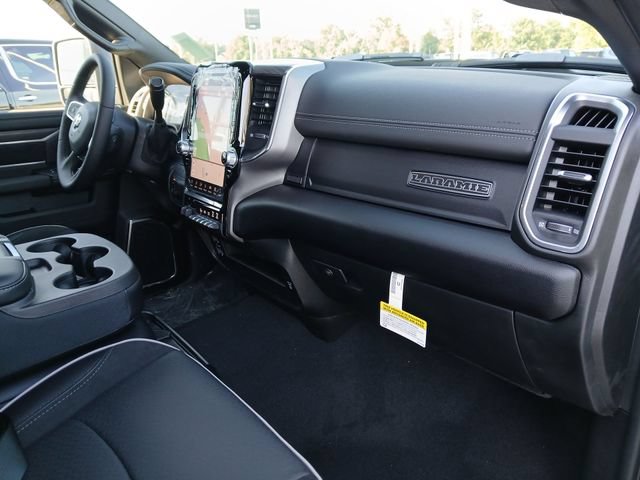 New 2025 RAM 2500 Laramie AWD/4WD image 31