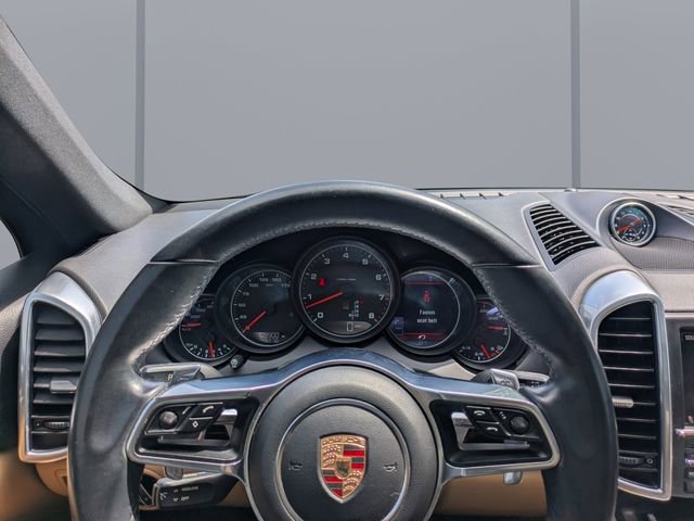 Used 2016 Porsche Cayenne image 30