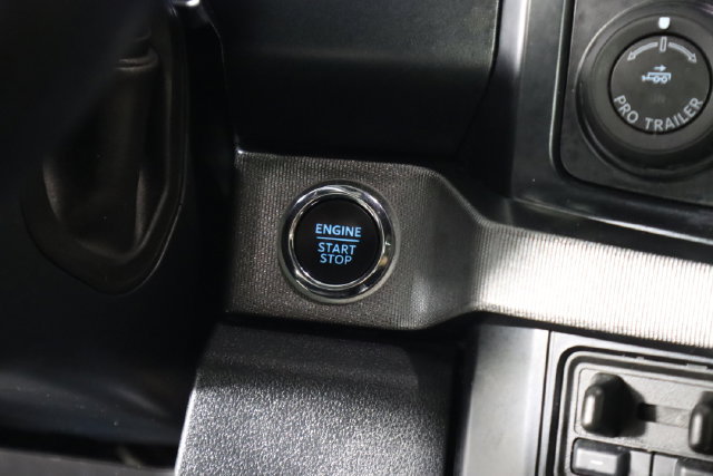 Used 2024 Ford F250 Platinum w/ FX4 Off-Road Package AWD/4WD image 51