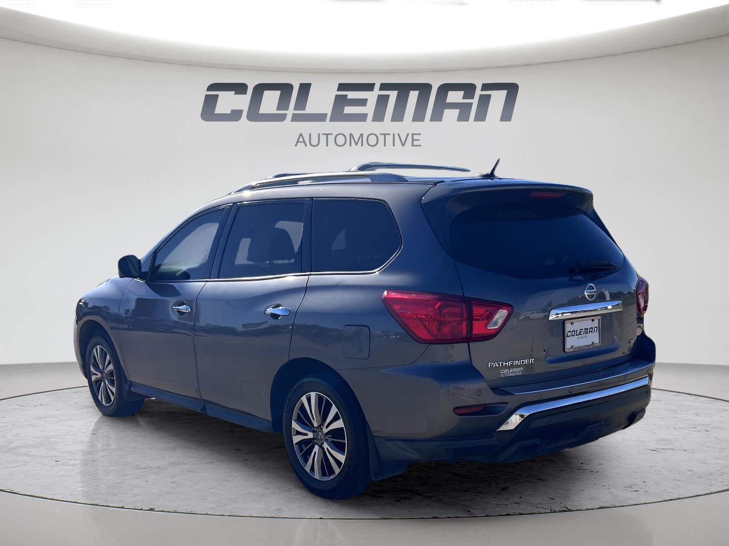 Used 2018 Nissan Pathfinder SL FWD image 25