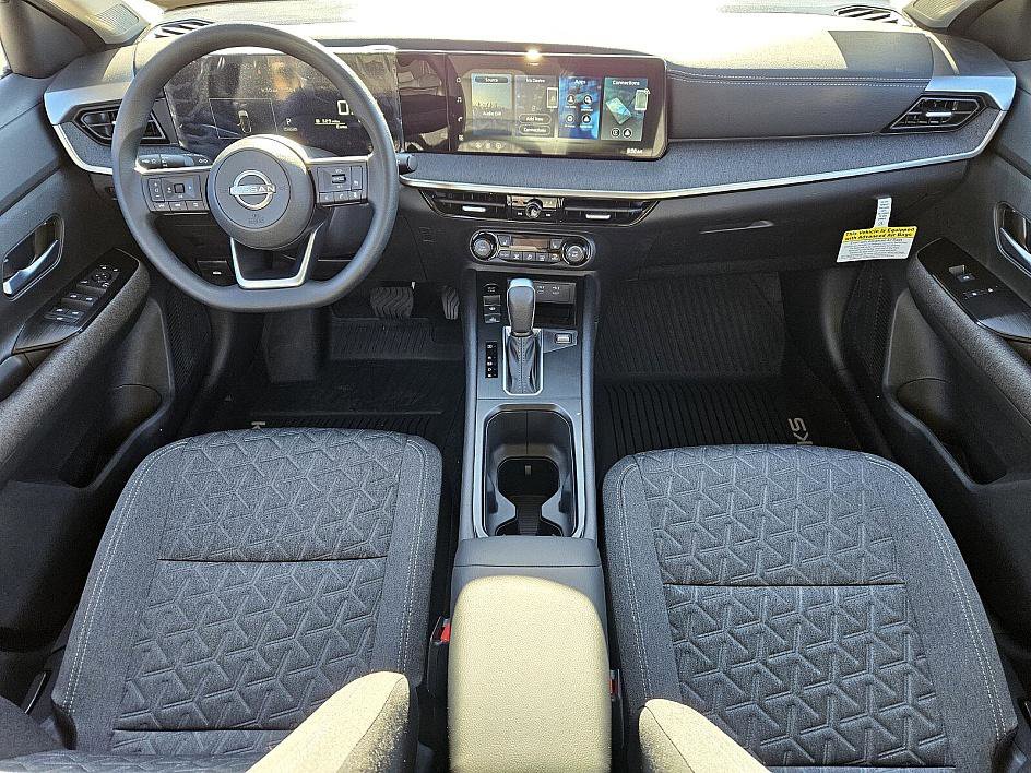 New 2026 Nissan Kicks SV image 10