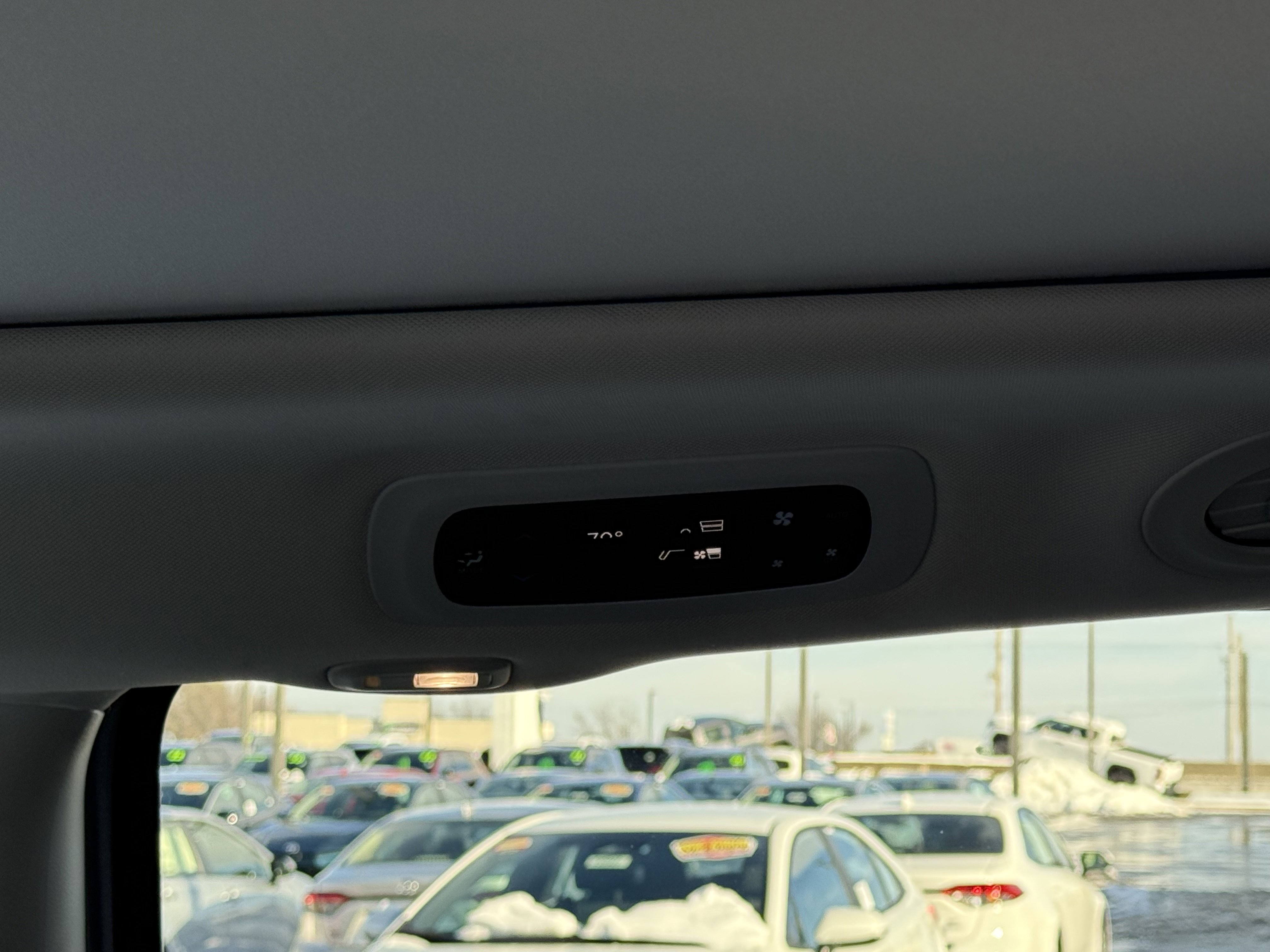 Used 2023 Chrysler Pacifica Limited image 18