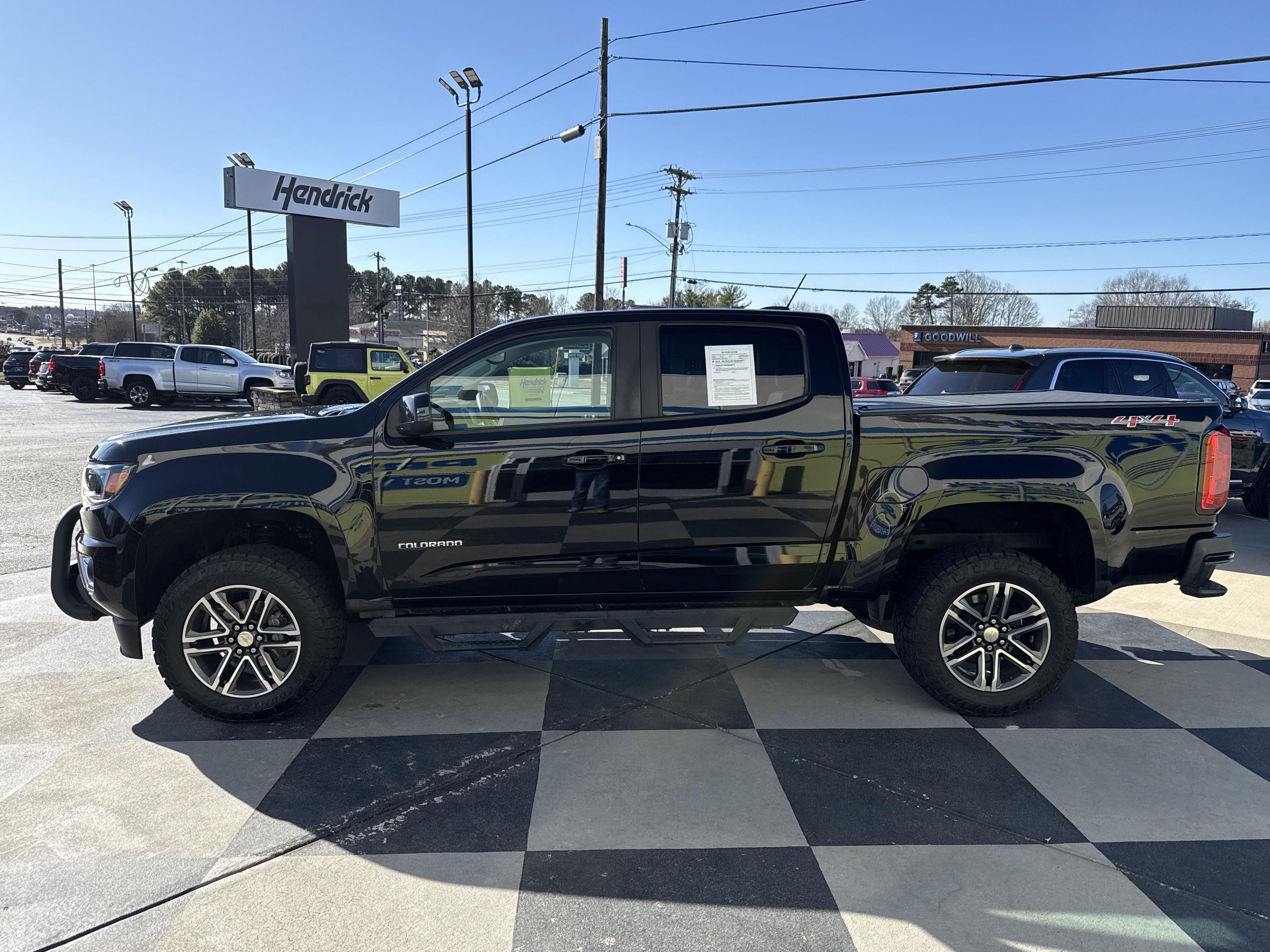 Used 2019 Chevrolet Colorado W/T w/ Custom Special Edition image 7