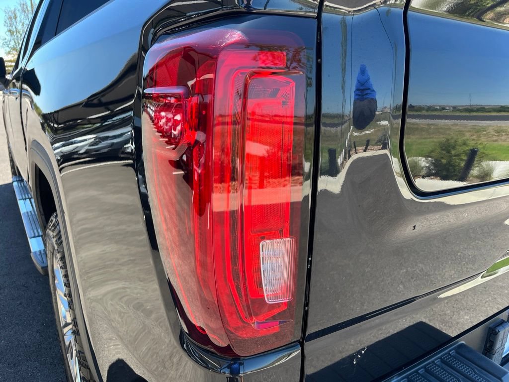 Used 2020 GMC Sierra 1500 Denali w/ Technology Package AWD/4WD image 7