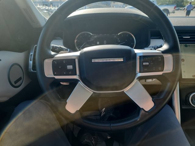 Used 2023 Land Rover Discovery S AWD/4WD image 10