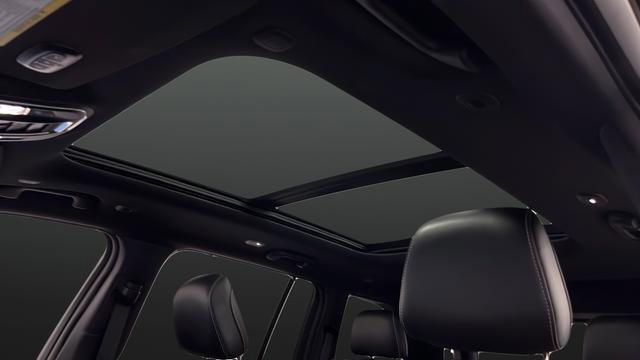 Used 2024 Jeep Grand Cherokee Limited w/ Luxury Tech Group II image 12