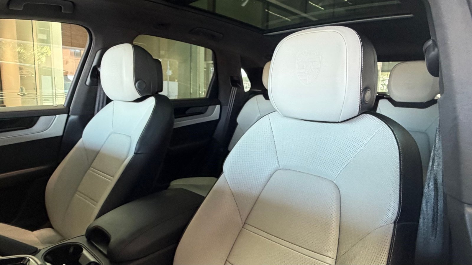 Certified 2024 Porsche Cayenne S AWD/4WD image 15
