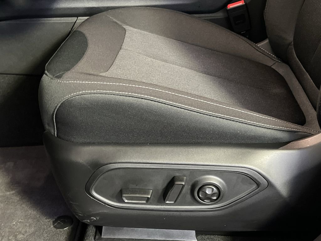 New 2025 Jeep Grand Cherokee Laredo image 14