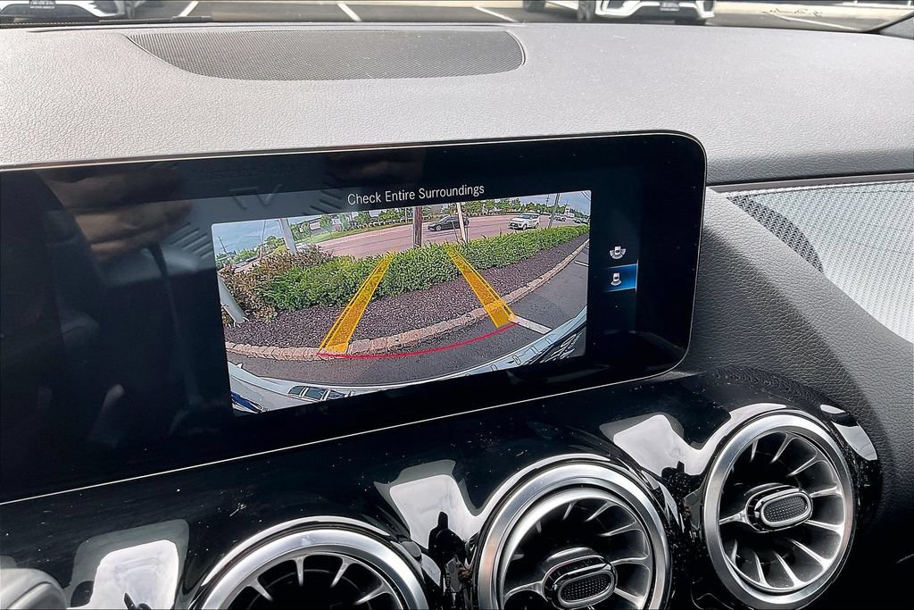 Certified 2022 Mercedes-Benz GLA 35 AMG 4MATIC image 9