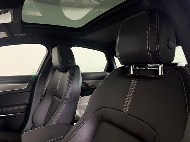 New 2024 Jaguar XF R-Dynamic SE image 29