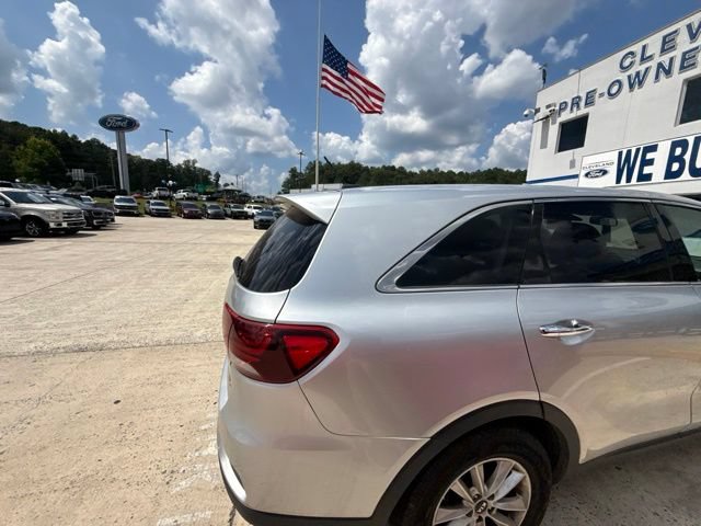 Used 2019 Kia Sorento L FWD image 13