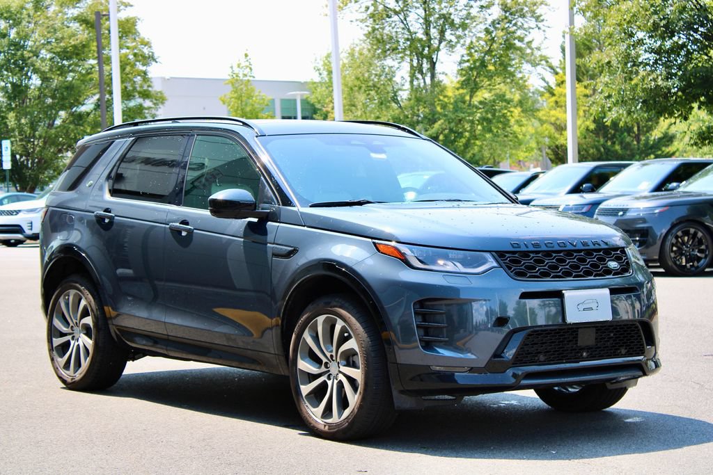 Used 2025 Land Rover Discovery Sport Dynamic SE AWD/4WD image 2