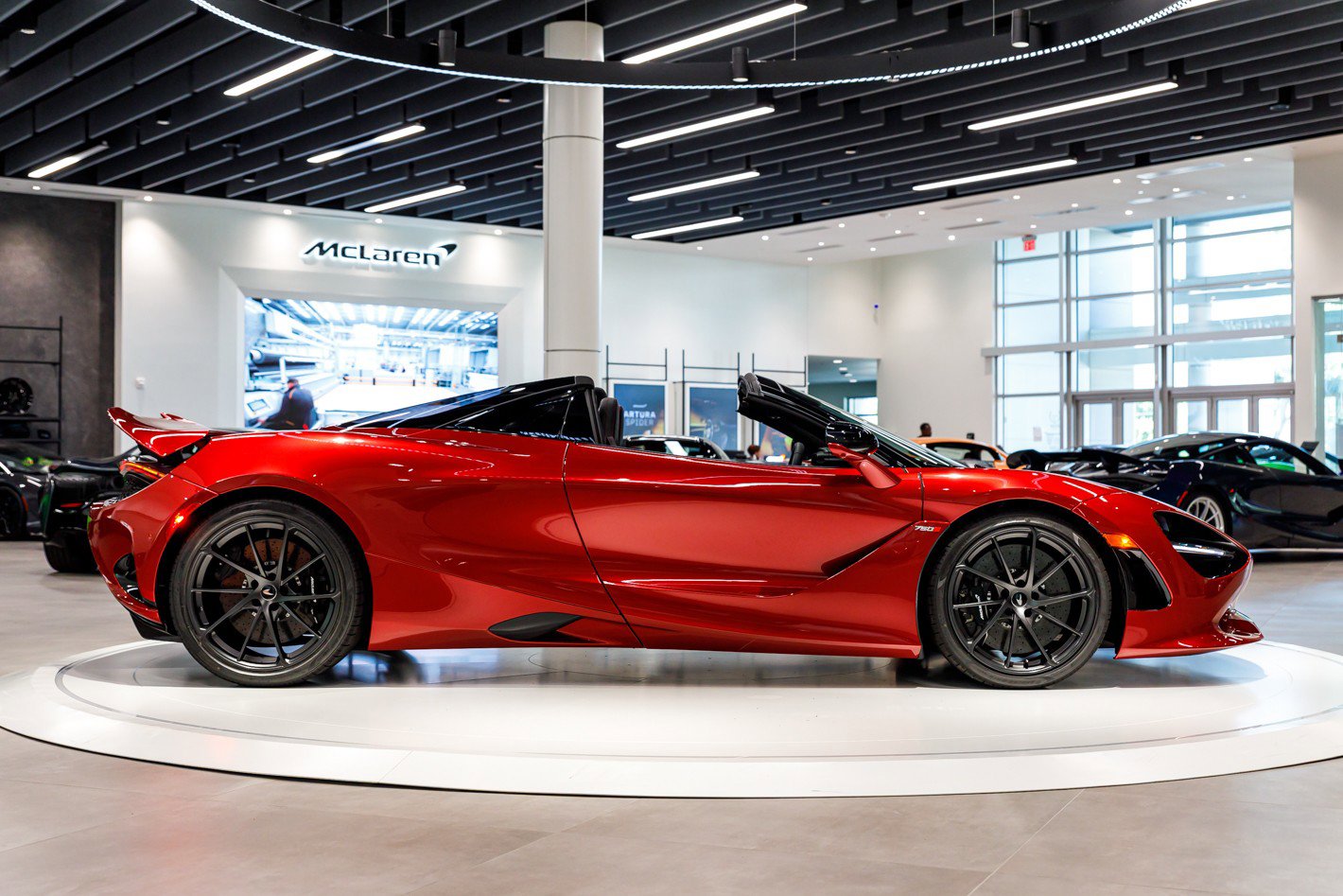 Used 2027 McLaren 750S Spider RWD image 33