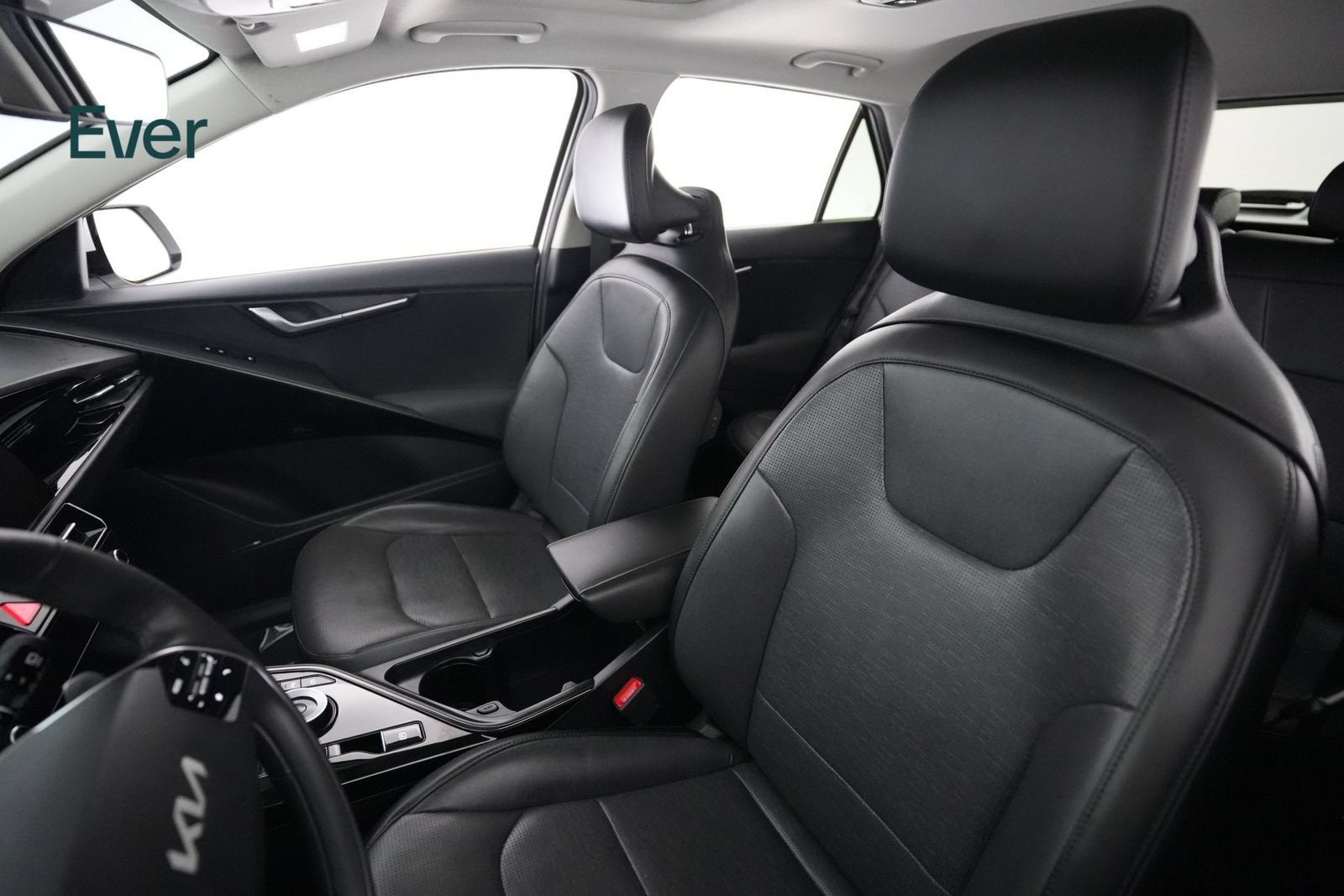 Used 2023 Kia Niro Wave FWD image 4