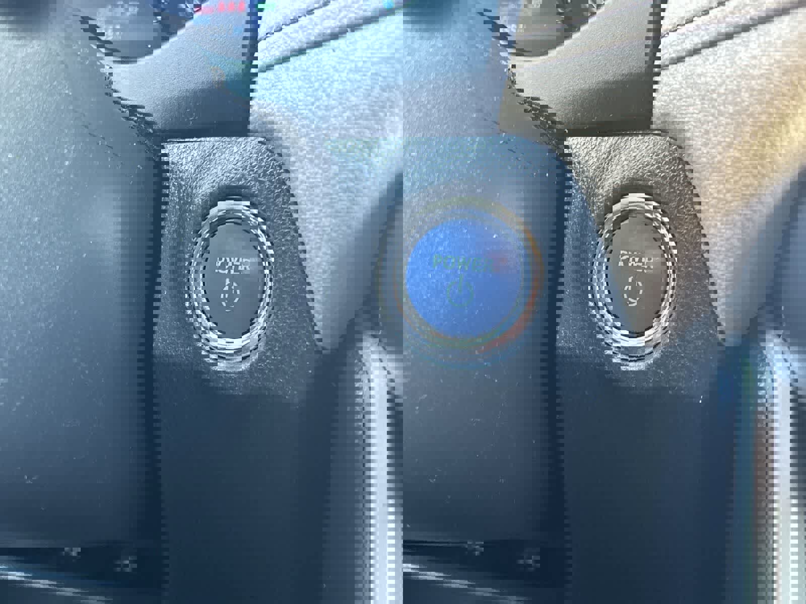 Used 2020 Toyota RAV4 Limited image 17