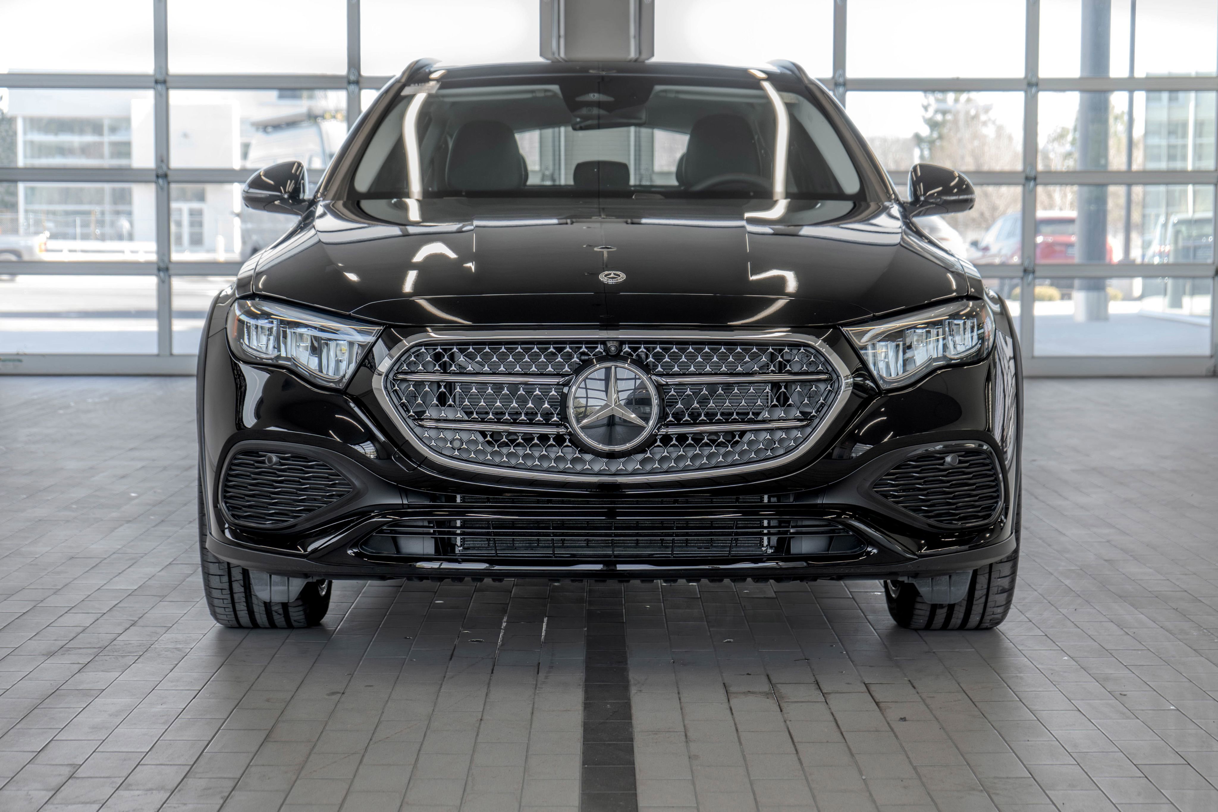 Used 2025 Mercedes-Benz E 450 4MATIC All-Terrain Wagon image 10