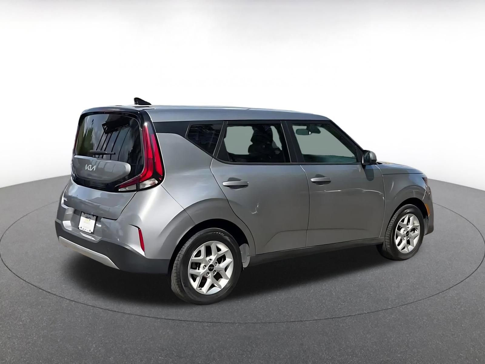 Used 2025 Kia Soul LX w/ LX Technology Package image 14