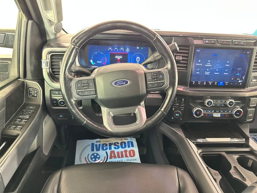 Used 2023 Ford F350 Lariat w/ Chrome Package image 21