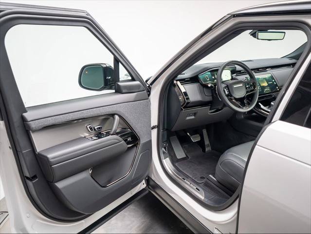 New 2026 Land Rover Range Rover Sport Dynamic SE AWD/4WD image 24