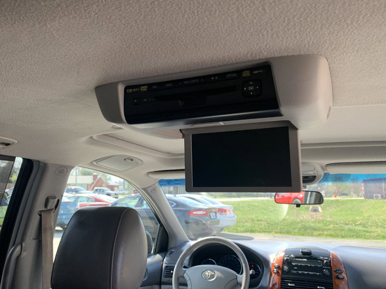 Used 2009 Toyota Sienna XLE FWD image 34